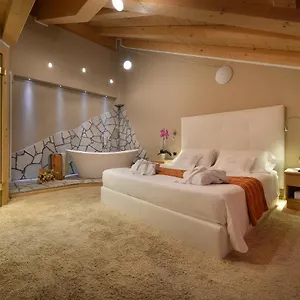 https://cristallo-hotel.it-lombardy.com